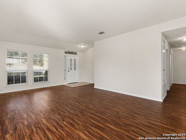 Image 17 of 35 For 102 Lindseys