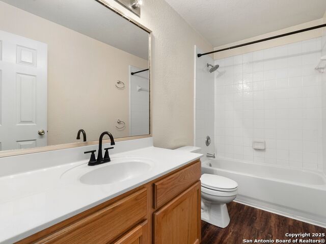 Image 26 of 35 For 102 Lindseys