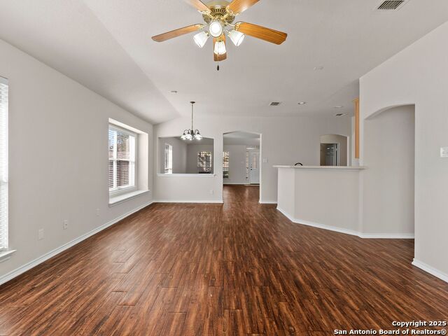 Image 6 of 35 For 102 Lindseys