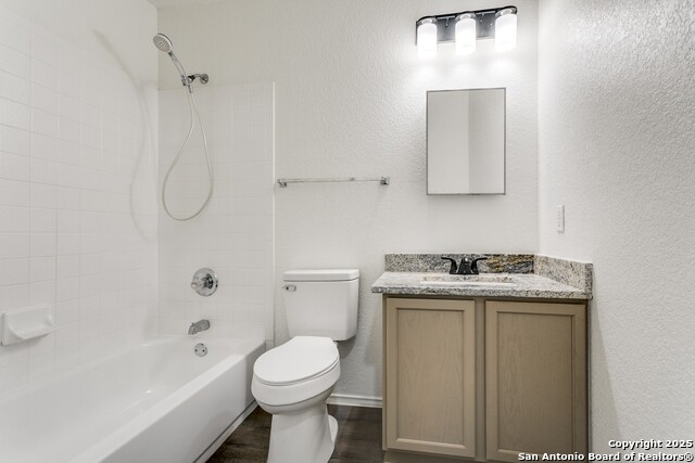 Image 18 of 20 For 8 Laden  