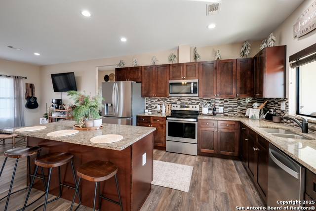 Image 12 of 32 For 659 Thormeyer