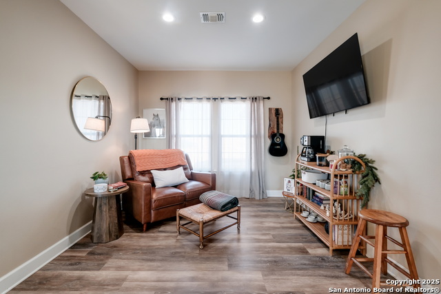 Image 14 of 32 For 659 Thormeyer