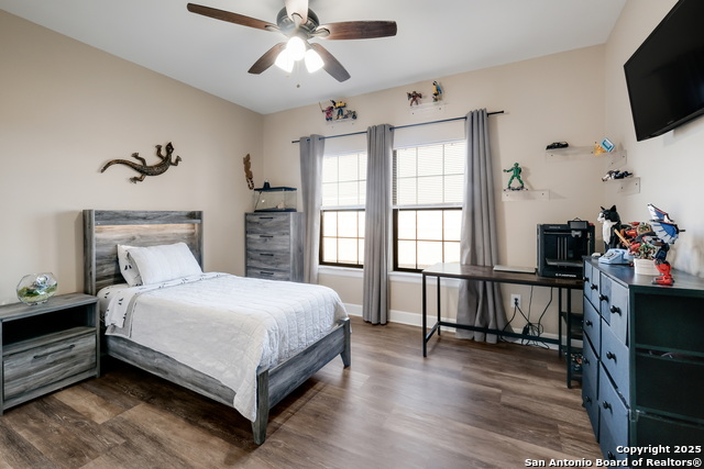 Image 22 of 32 For 659 Thormeyer