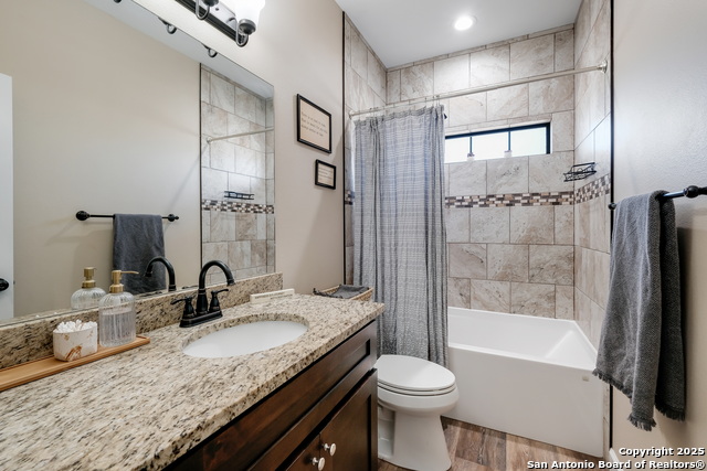 Image 23 of 32 For 659 Thormeyer