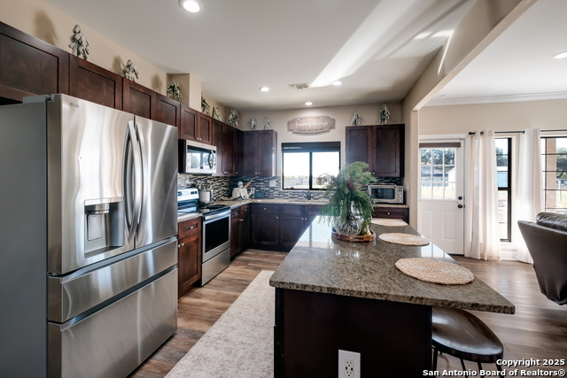 Image 9 of 32 For 659 Thormeyer