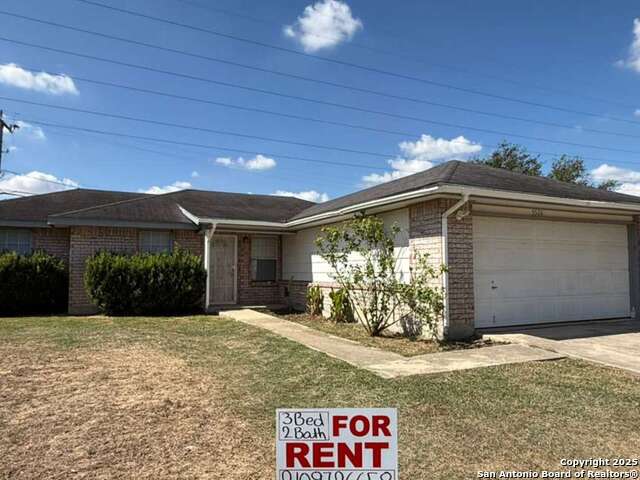 Image 2 of 15 For 5526 Green Grove