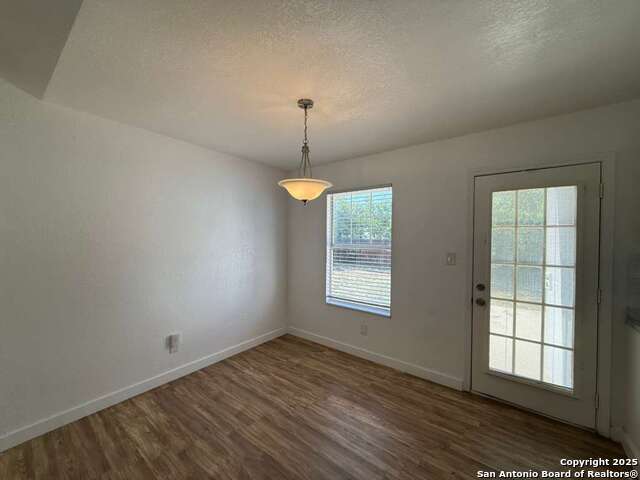 Image 7 of 15 For 5526 Green Grove