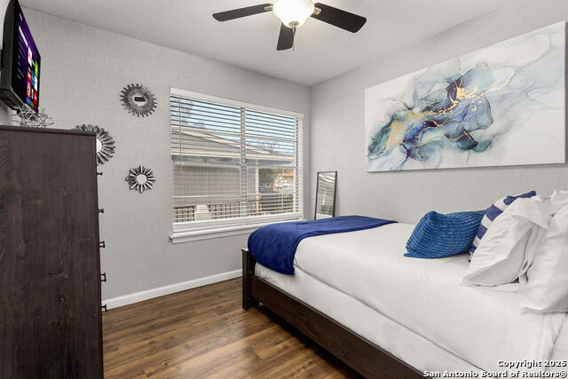 Image 12 of 25 For 607 Redcliff