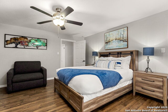 Image 9 of 25 For 607 Redcliff