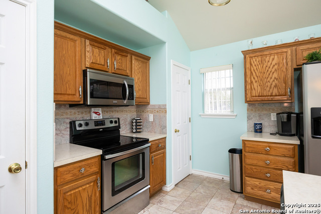 Image 6 of 20 For 118 Walker S