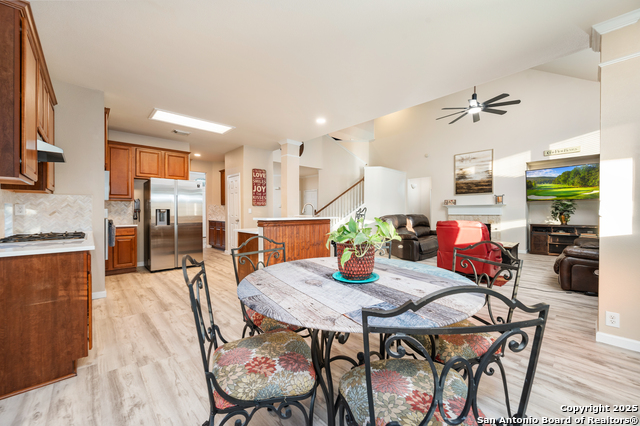 Image 14 of 40 For 10414 Rainbow View