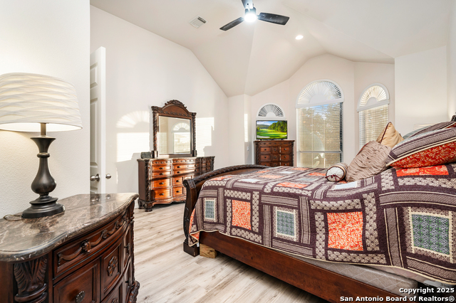 Image 19 of 40 For 10414 Rainbow View