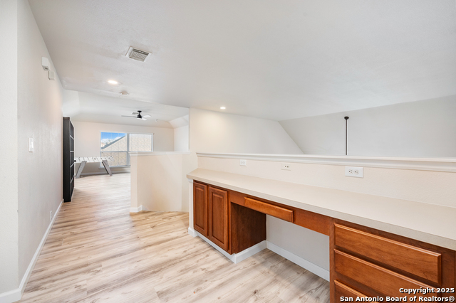 Image 23 of 40 For 10414 Rainbow View