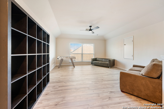 Image 24 of 40 For 10414 Rainbow View