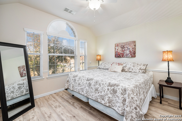 Image 28 of 40 For 10414 Rainbow View