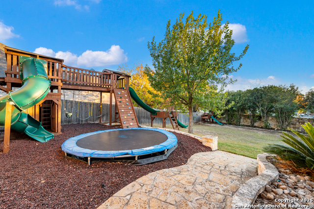 Image 36 of 40 For 10414 Rainbow View