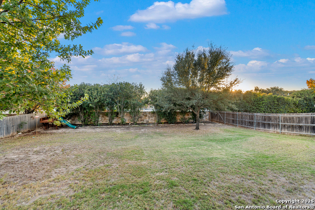 Image 39 of 40 For 10414 Rainbow View