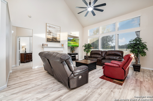 Image 9 of 40 For 10414 Rainbow View