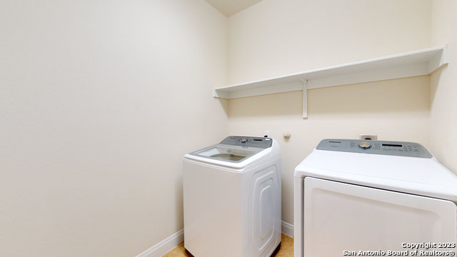 Listing photo id 9 for 632 Perugia  