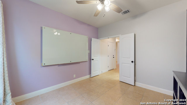 Listing photo id 11 for 632 Perugia  