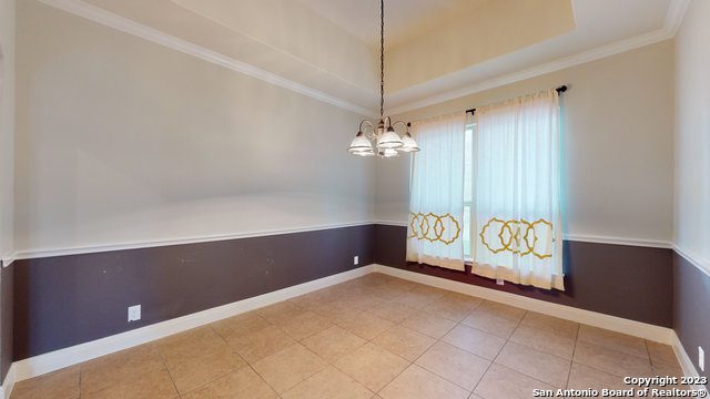 Listing photo id 12 for 632 Perugia  