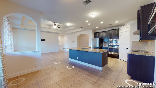 Listing photo id 21 for 632 Perugia  