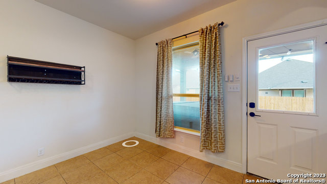 Listing photo id 22 for 632 Perugia  