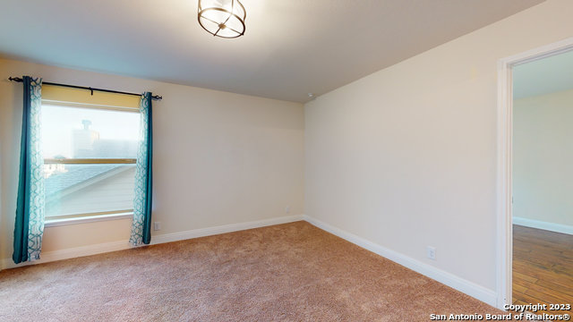 Listing photo id 33 for 632 Perugia  