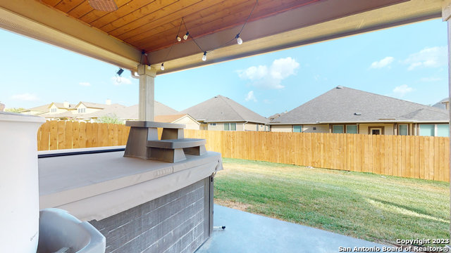 Listing photo id 40 for 632 Perugia  