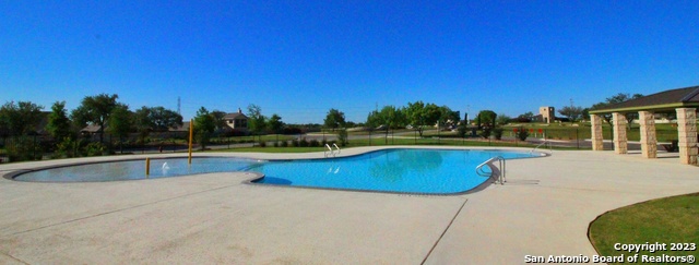 Listing photo id 46 for 632 Perugia  