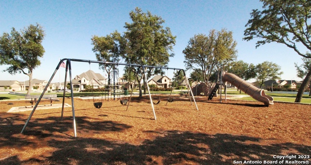 Listing photo id 48 for 632 Perugia  