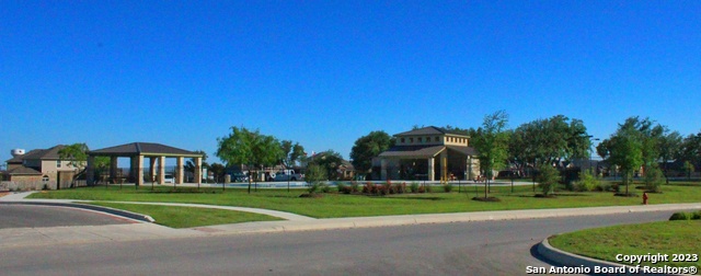 Listing photo id 49 for 632 Perugia  