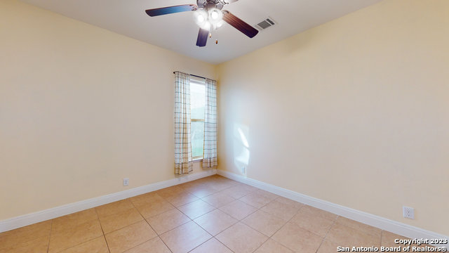 Listing photo id 6 for 632 Perugia  