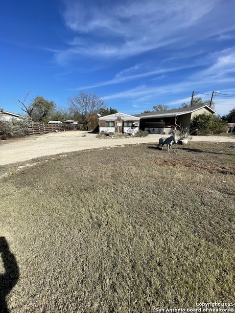 Details for 449 Mountain View, Bandera, TX 78003