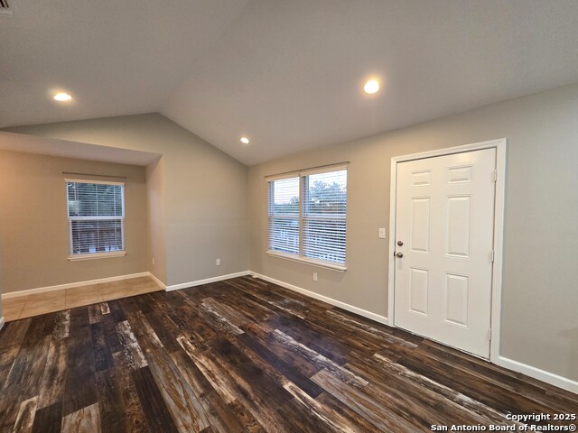 Image 2 of 9 For 408 Clay Ridge