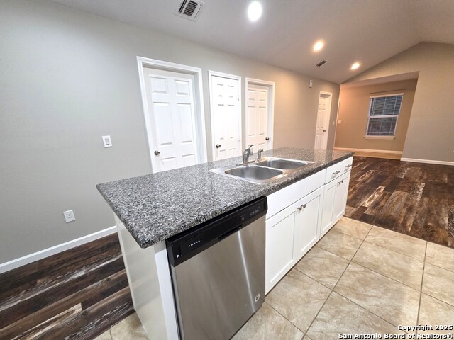 Image 4 of 9 For 408 Clay Ridge