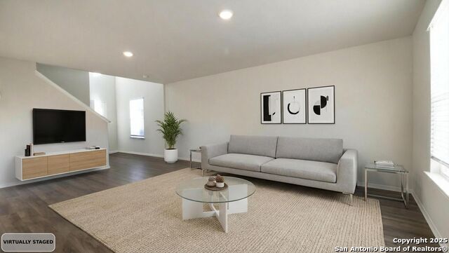 Listing photo id 3 for 5819 Rolling Glen E