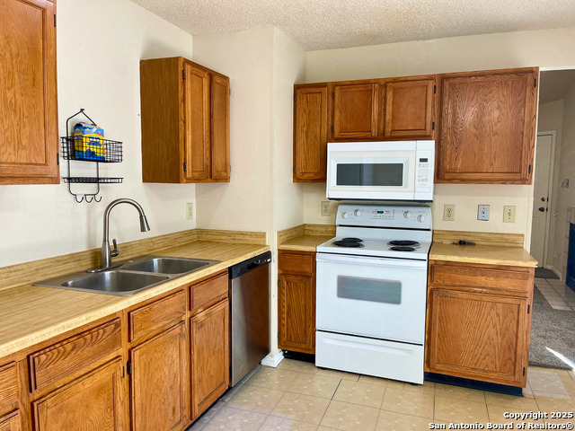 Image 8 of 15 For 9930 Amber Field