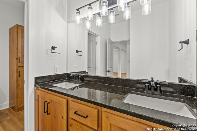 Image 17 of 20 For 1015 Timbercrest