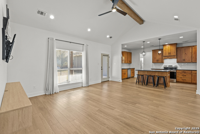 Image 8 of 20 For 1015 Timbercrest