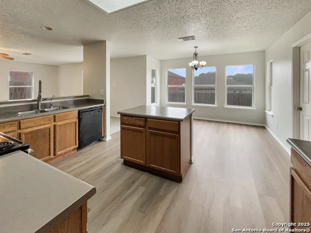 Image 11 of 23 For 7327 Caddington