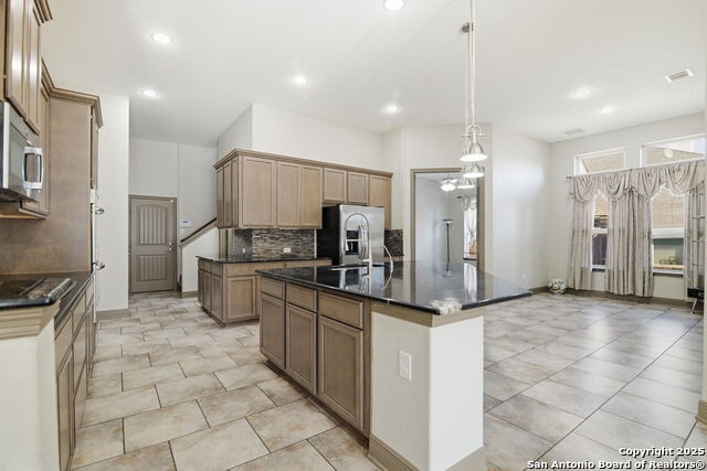 Image 9 of 35 For 904 Turning Stone