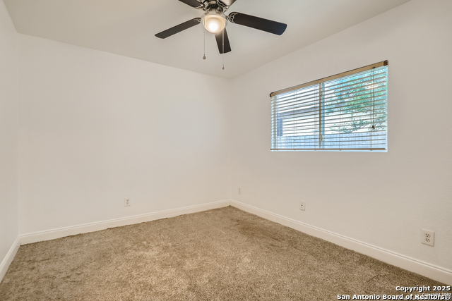 Image 15 of 32 For 8115 Ashwood Pointe