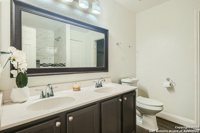 Image 22 of 32 For 8115 Ashwood Pointe