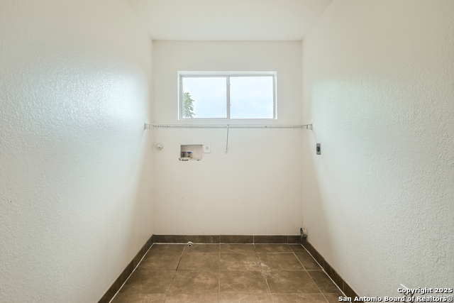 Image 28 of 32 For 8115 Ashwood Pointe