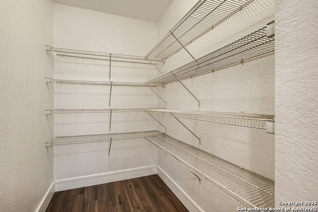 Image 14 of 32 For 8115 Ashwood Pointe