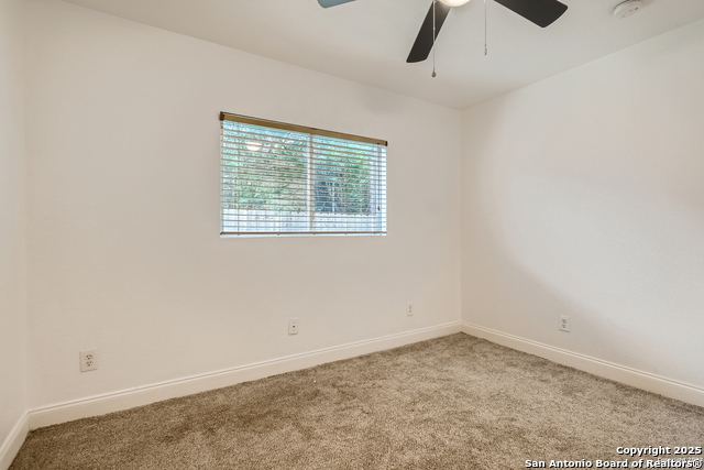 Image 16 of 32 For 8115 Ashwood Pointe