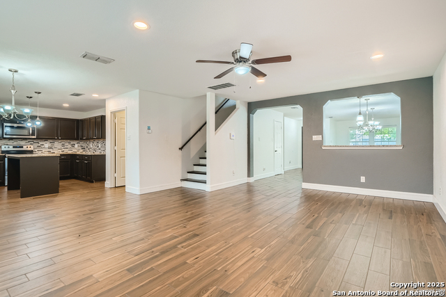 Image 7 of 32 For 8115 Ashwood Pointe