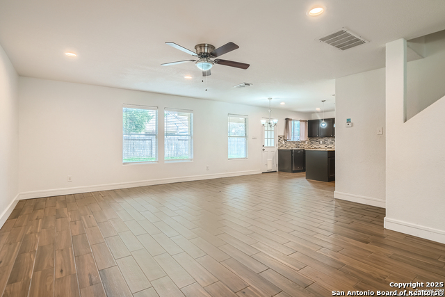 Image 8 of 32 For 8115 Ashwood Pointe