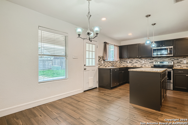 Image 9 of 32 For 8115 Ashwood Pointe